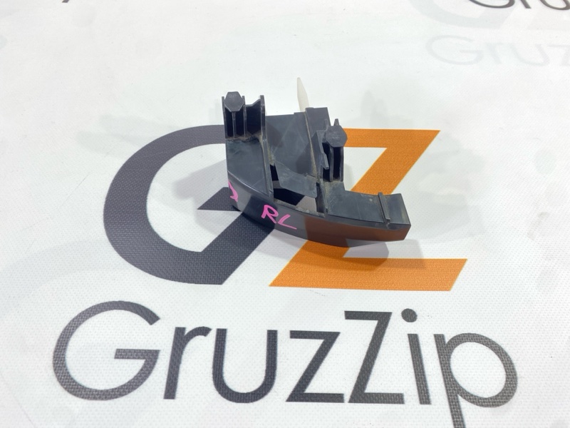 Крепление бампера Toyota Land Cruiser URJ202W 1UR-FE 2014 заднее левое (б/у)