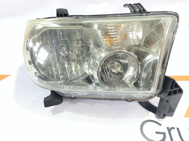 Фара Toyota Sequoia USK65 3URFBE 2009 правая (б/у)