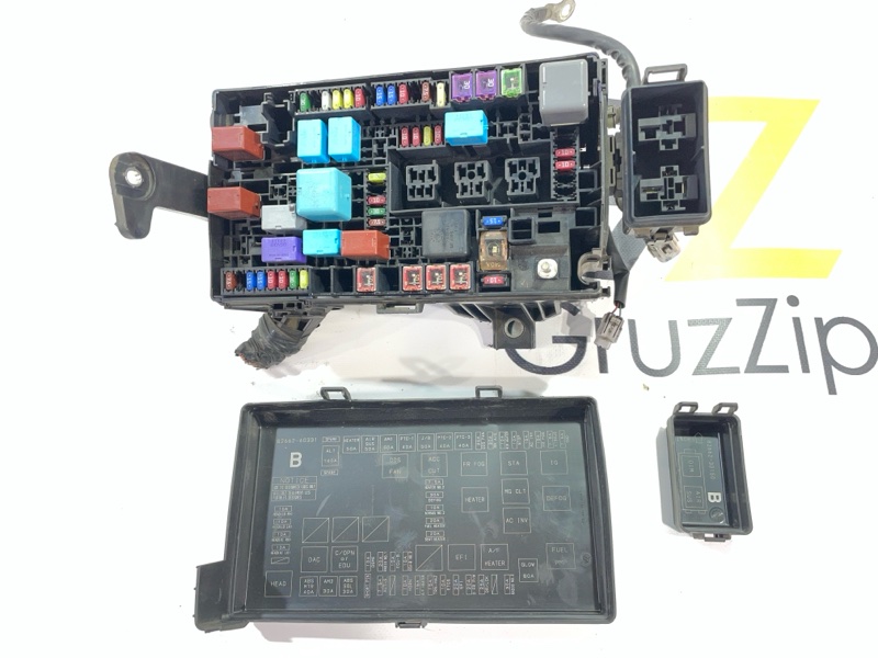 Блок предохранителей Toyota Land Cruiser Prado GRJ120W 1GR-FE 2007 (б/у)