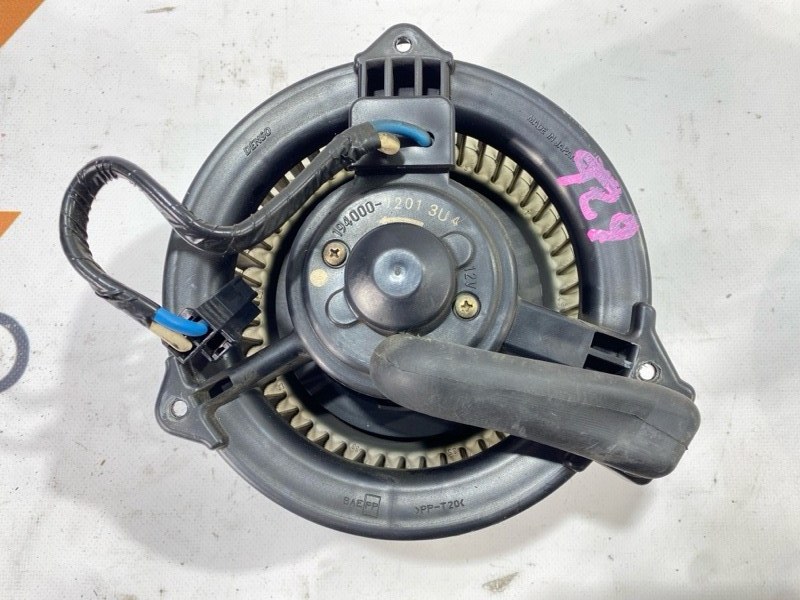 Мотор печки Toyota Land Cruiser Cygnus UZJ100W 2UZ-FE 1999 (б/у)