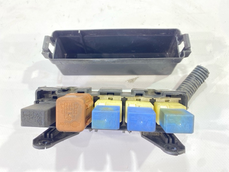 Блок реле Nissan Safari WFGY61 TB48DE 2006 (б/у)