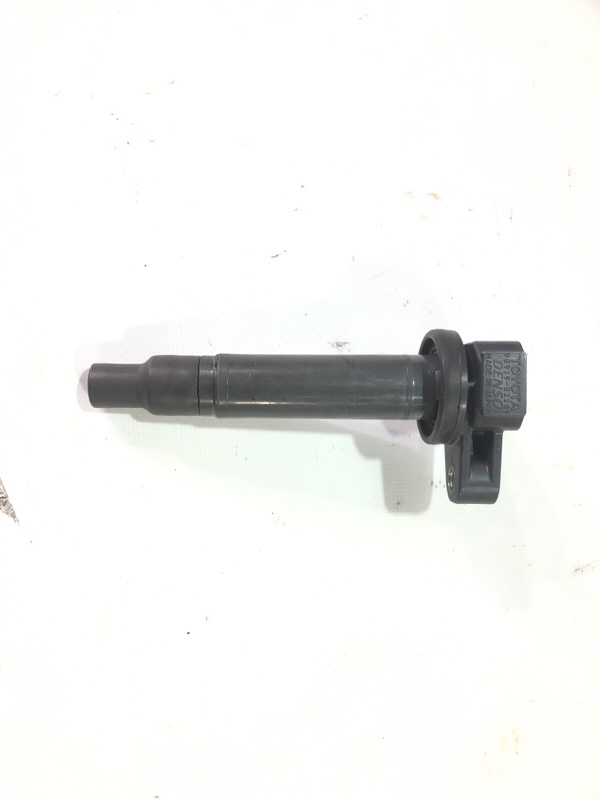 Катушка зажигания Toyota Land Cruiser UZJ200W 2UZ-FE 2008 (б/у)
