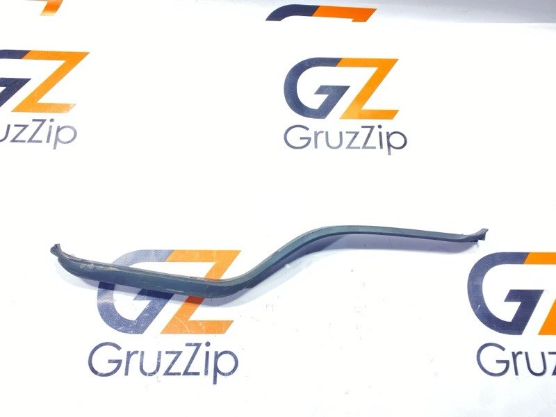 Порожек пластиковый Isuzu Giga CXZ72 12PD1 1990 левый (б/у)