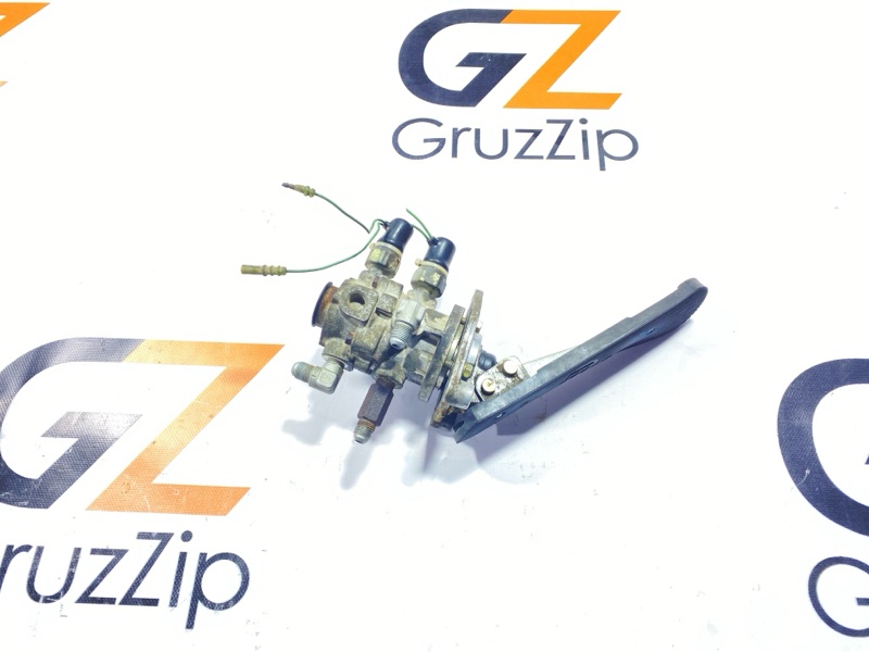 Педаль тормоза Isuzu Giga CXZ72 12PD1 1990 (б/у)