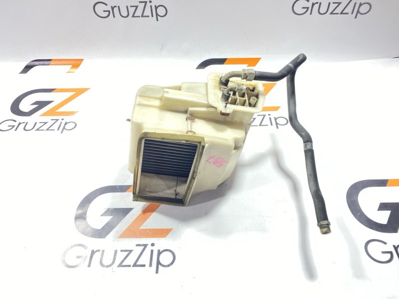 Радиатор кондиционера Isuzu Giga CXZ72 12PD1 1990 (б/у)