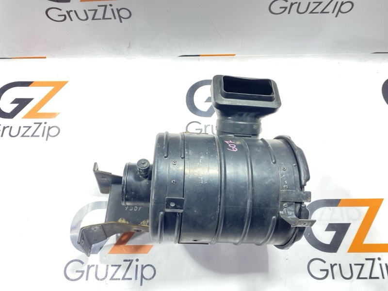 Корпус воздушного фильтра Isuzu Forward FRR32 6HE1 1992 (б/у)