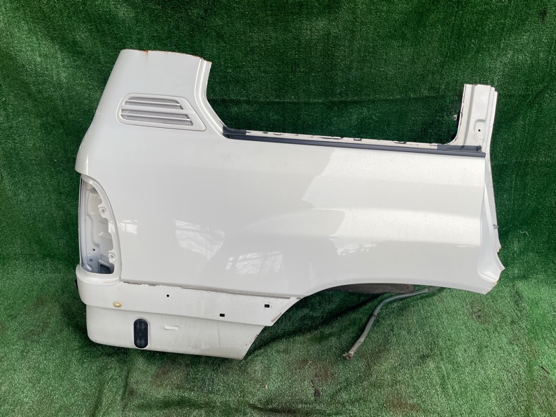 Крыло Toyota Land Cruiser Cygnus UZJ100W 2UZ-FE 2000 заднее правое (б/у)