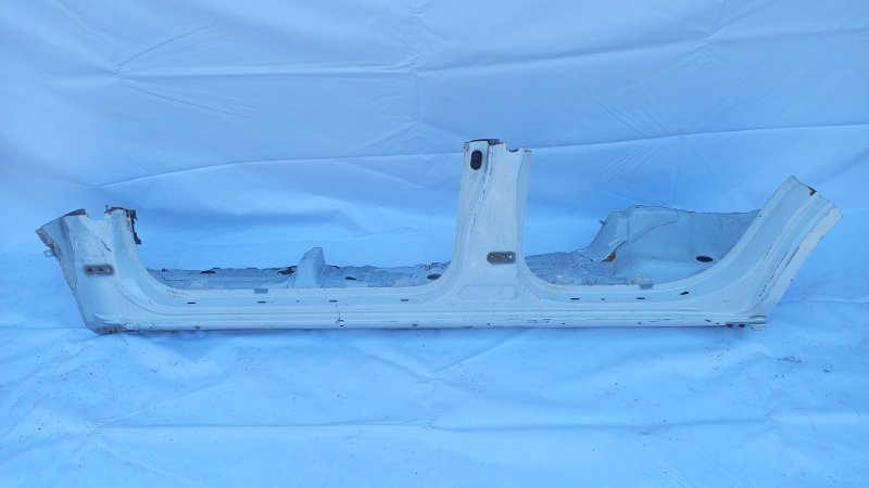 Порог кузовной Toyota Land Cruiser Prado GRJ121W 1GR-FE 2005 левый (б/у)