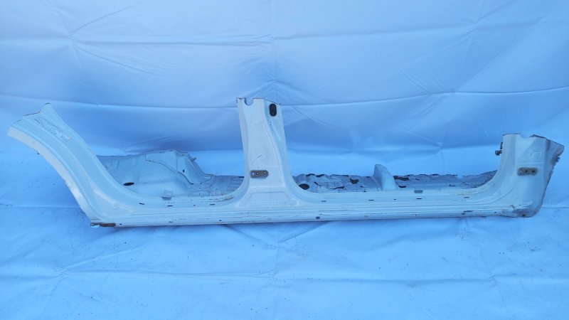 Порог кузовной Toyota Land Cruiser Prado GRJ121W 1GR-FE 2005 правый (б/у)