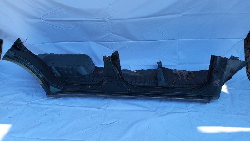 Порог кузовной Toyota Land Cruiser Prado KZJ95W 1KZ-TE 1997 правый (б/у)