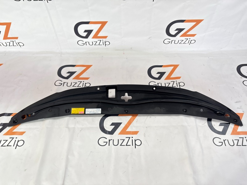 Накладка замка капота Toyota Land Cruiser UZJ200W 2UZ-FE 2008 (б/у)