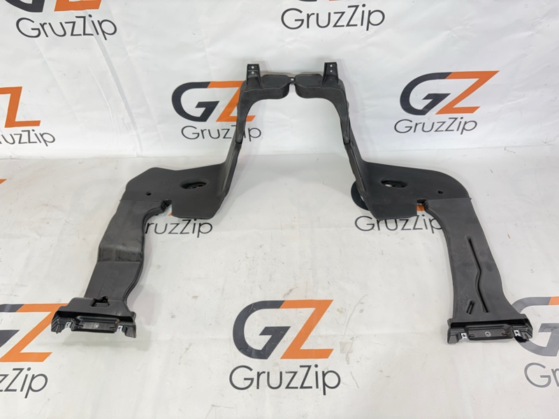 Воздуховод салона Toyota Land Cruiser UZJ200W 2UZ-FE 2008 задний (б/у)