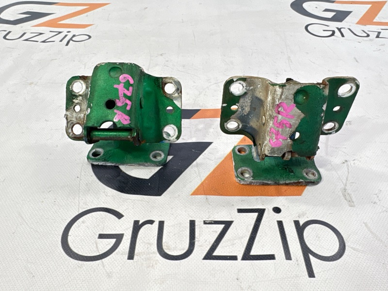 Петля двери Isuzu Giga CXZ81K2 10PE1 1998 правая (б/у)