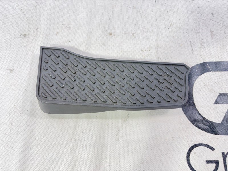 Подставка под ногу Toyota Land Cruiser Prado GRJ120W 1GR-FE 2007 задняя левая (б/у)
