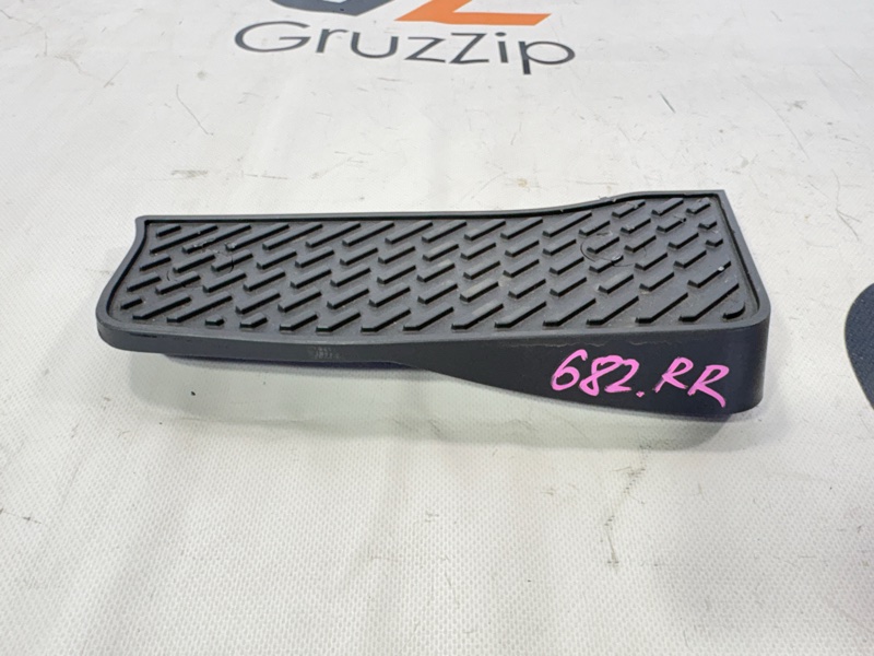 Подставка под ногу Toyota Land Cruiser Prado GRJ120W 1GR-FE 2007 задняя правая (б/у)