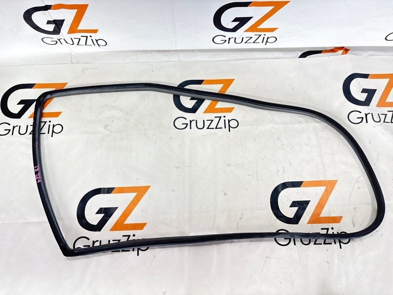 Уплотнитель двери Toyota Land Cruiser Prado GRJ120W 1GR-FE 2007 задний левый (б/у)