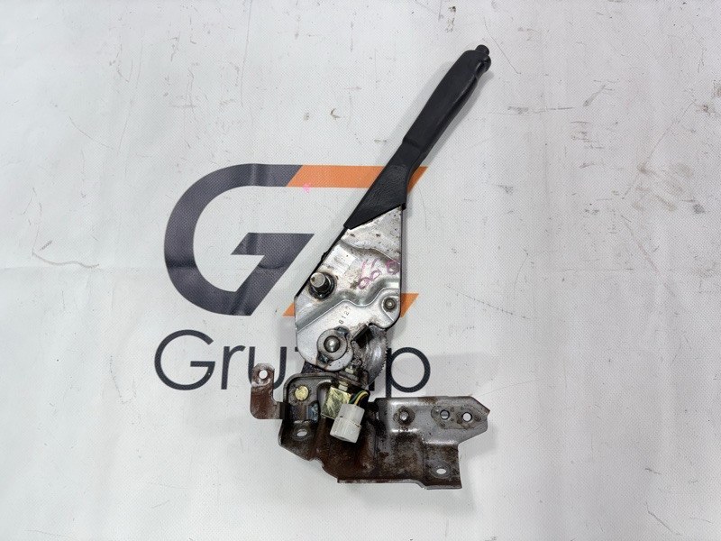 Ручка ручного тормоза Isuzu Giga CYJ50W2 6WA1 1998 (б/у)