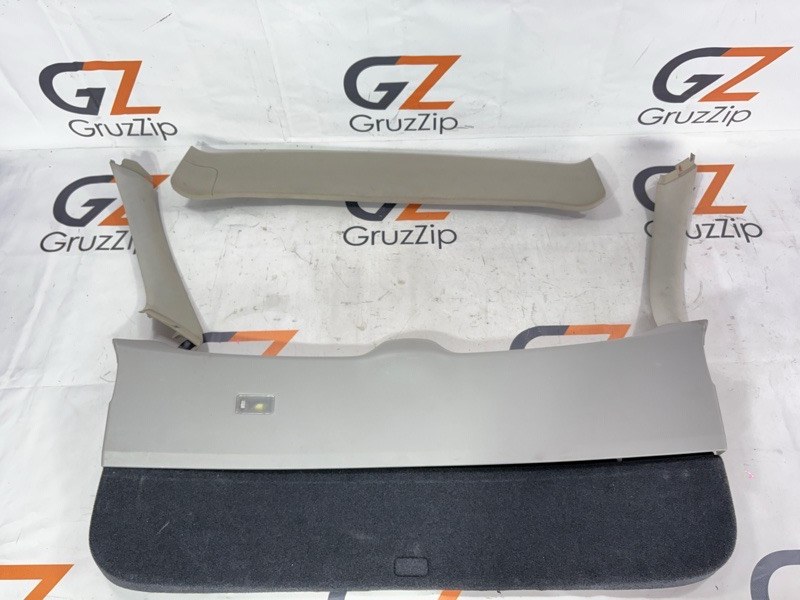 Обшивка двери багажника Toyota Harrier GSU30 2GR-FE 2007 (б/у)