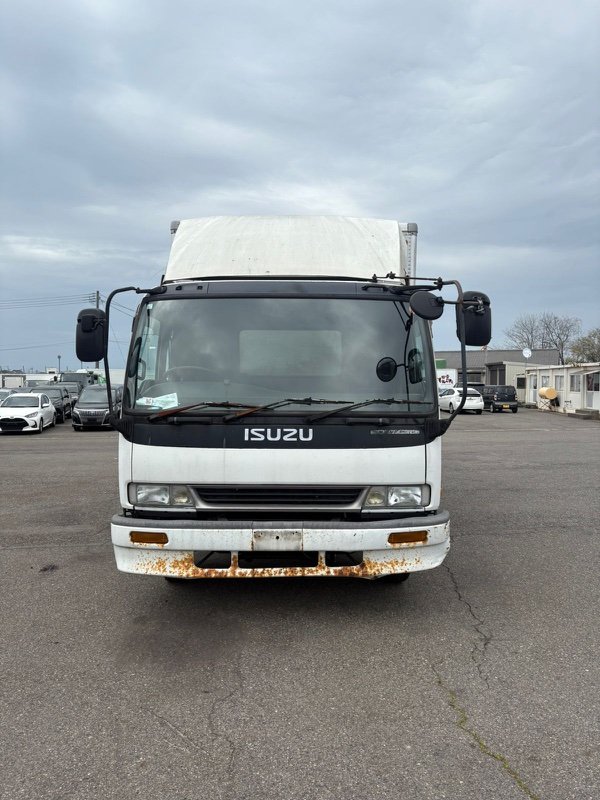 Кабина ( голая ). Isuzu Forward FRR32 6HE1T 1995 (б/у)