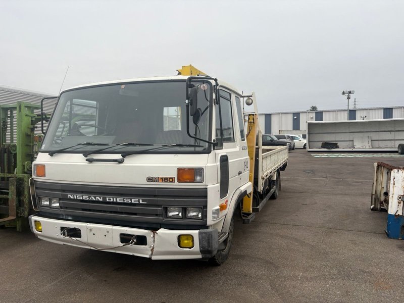 Кабина Nissan Diesel Condor CM87 FE6 1988 (б/у)