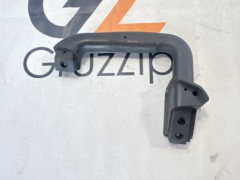 Ручка салона Isuzu Bighorn USB69GW 4JG2 1996 левая (б/у)
