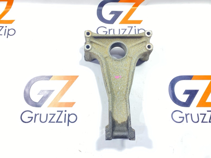 Крепление стабилизатора Isuzu Forward FRD34 6HK1 2001 заднее (б/у)