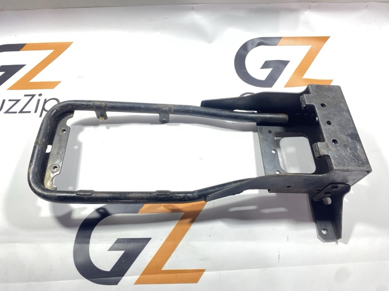 Крепление фары Isuzu Giga CYJ51W5 6WF1 2004 правое (б/у)