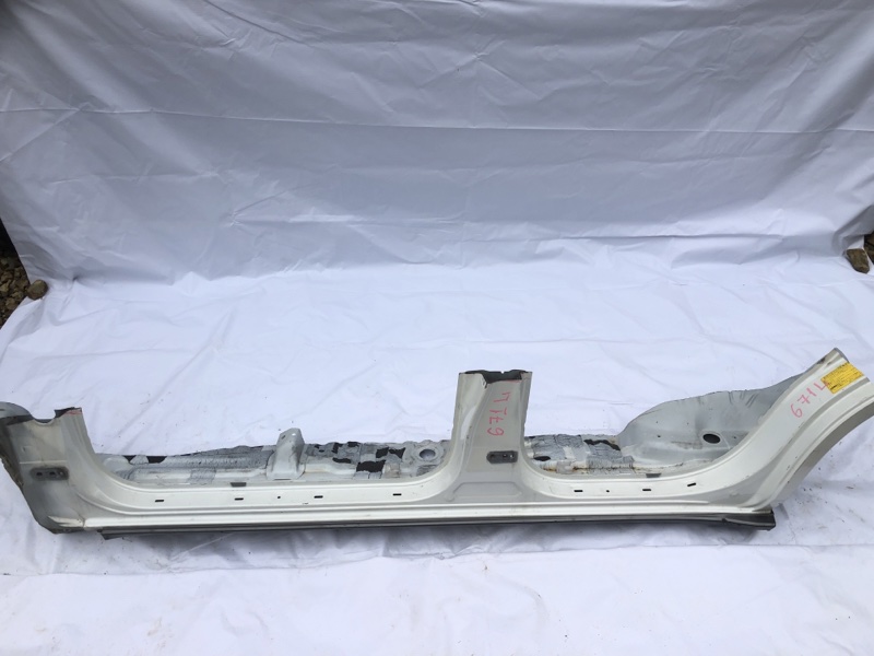Порог кузовной Toyota Land Cruiser Prado KDJ120 1KD-FTV 2007 левый (б/у)
