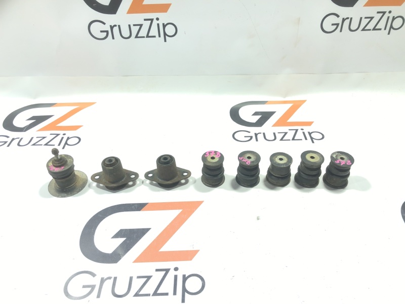 Подушка кузова Toyota Land Cruiser HDJ81V 1HD-T 1993 (б/у)
