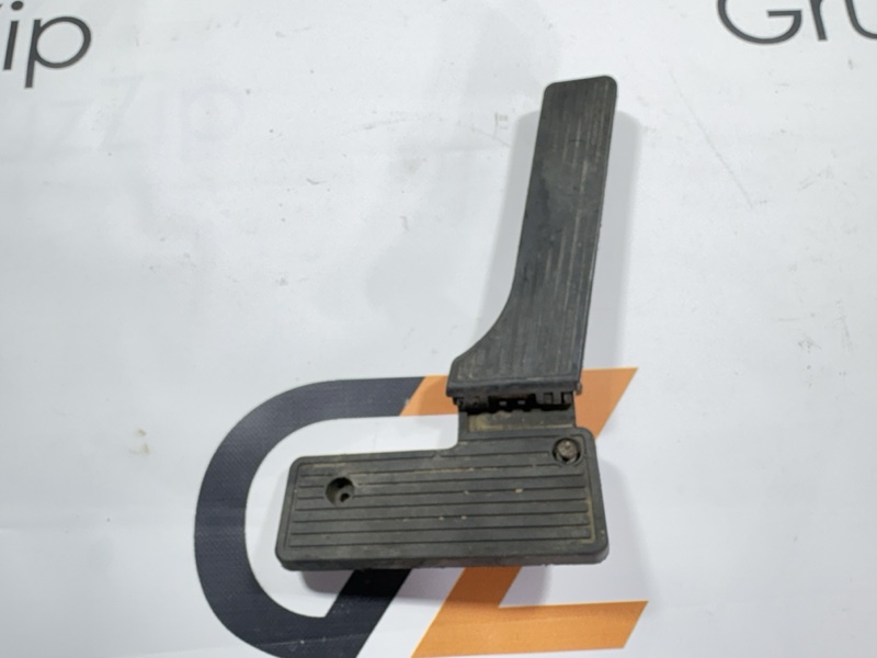 Педаль газа Isuzu Giga CYL51 6WF1 2004 (б/у)