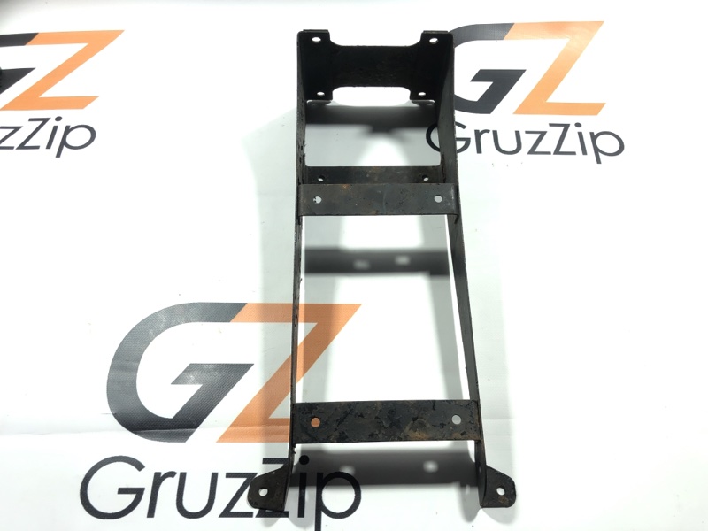 Крепление крыла Isuzu Giga CYJ50W2 6WA1 2000 правое (б/у)