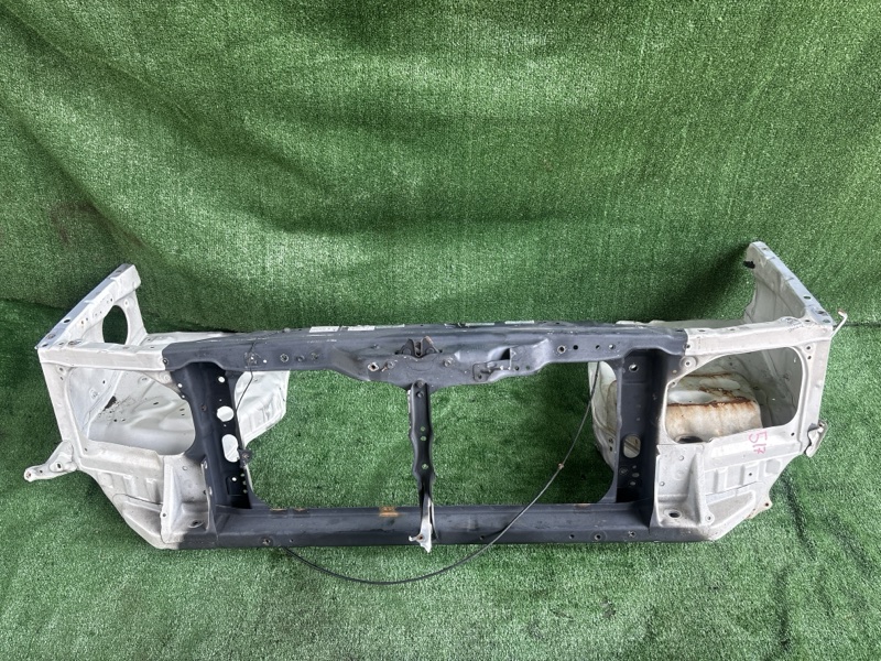 Телевизор Toyota Land Cruiser Cygnus UZJ100W 2UZ-FE 2000 (б/у)