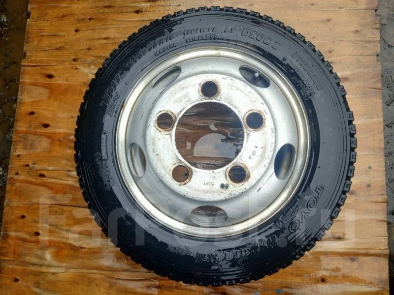 Шина 205/65 R16 (б/у)