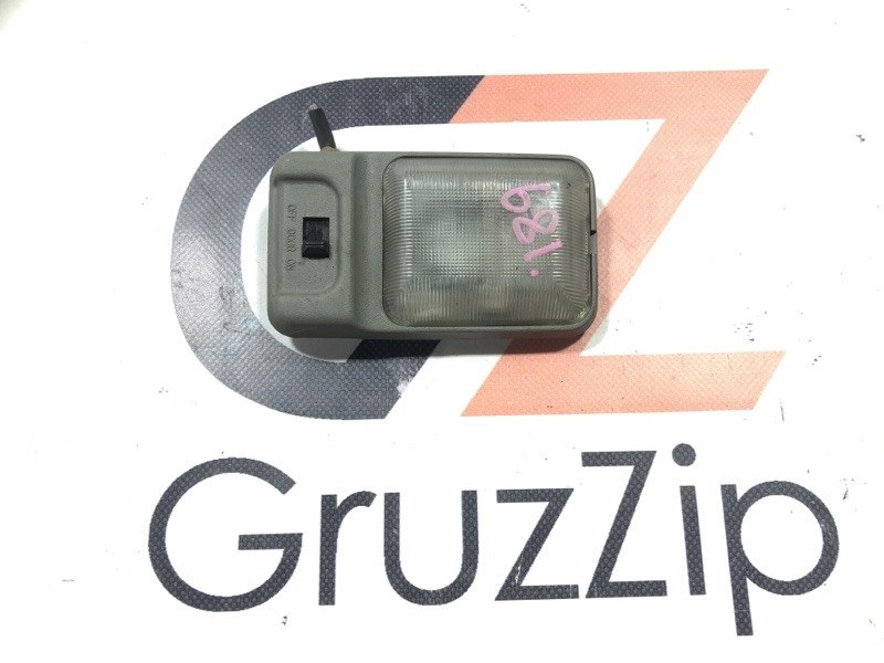 Плафон салона Isuzu Bighorn USB69GW 4JG2 1996 (б/у)