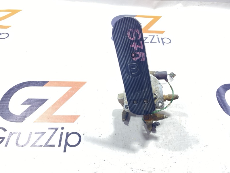 Педаль тормоза Isuzu Giga CXZ81K2 10PE1 1998 (б/у)