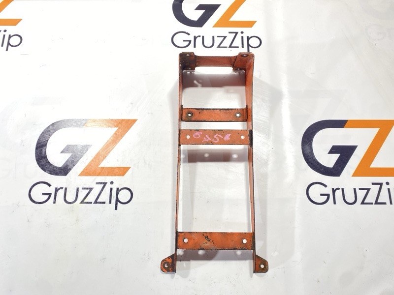 Крепление крыла Isuzu Giga CXZ81K2 10PE1 1998 левое (б/у)