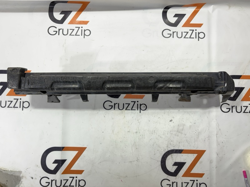 Жесткость бампера Toyota Hilux Surf GRN215 1GR-FE 2008 передний (б/у)