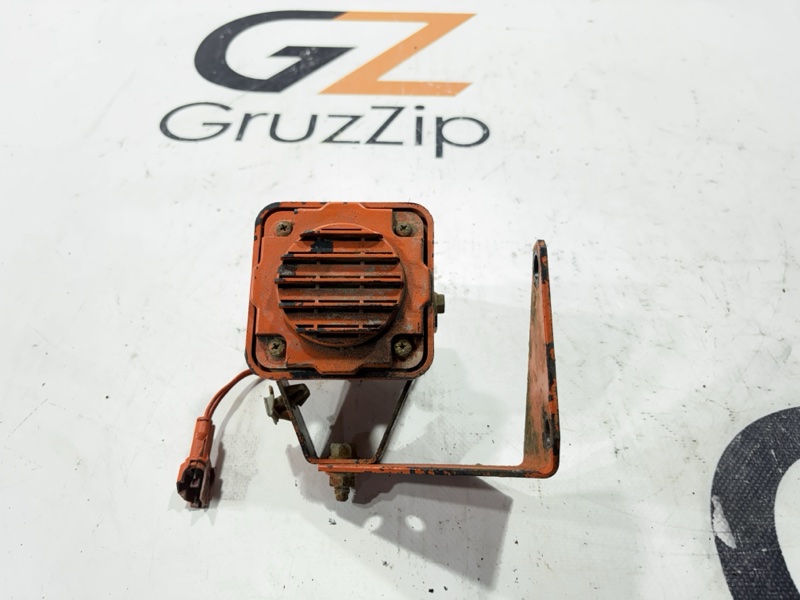 Сигнал Заднего ХОДА Isuzu Giga CXZ81K2 10PE1 1998 (б/у)