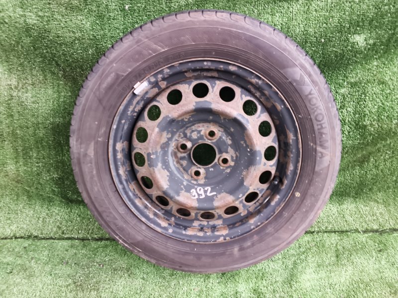 Шина 175/65 R15 Toyota AQUA NHP10 1NZFXE 2013 (б/у)