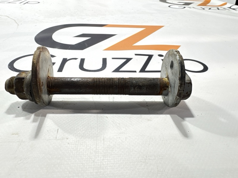 Болт эксцентрик Toyota Land Cruiser UZJ200W 2UZ-FE 2008 (б/у)