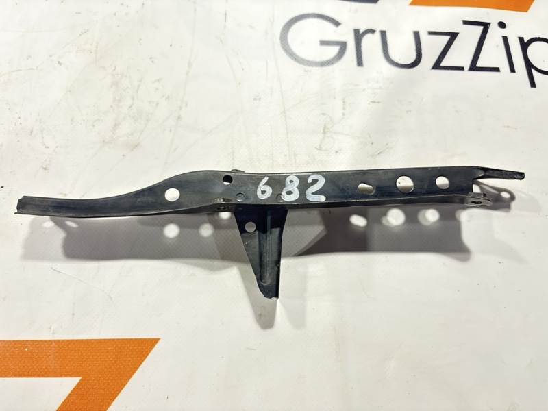 Кронштейн замка капота Toyota Land Cruiser Prado GRJ120W 1GR-FE 2007 (б/у)