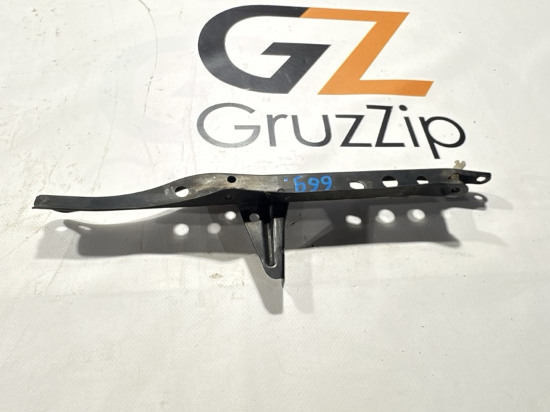 Кронштейн замка капота Toyota Land Cruiser Prado GRJ120W 1GR-FE 2008 (б/у)