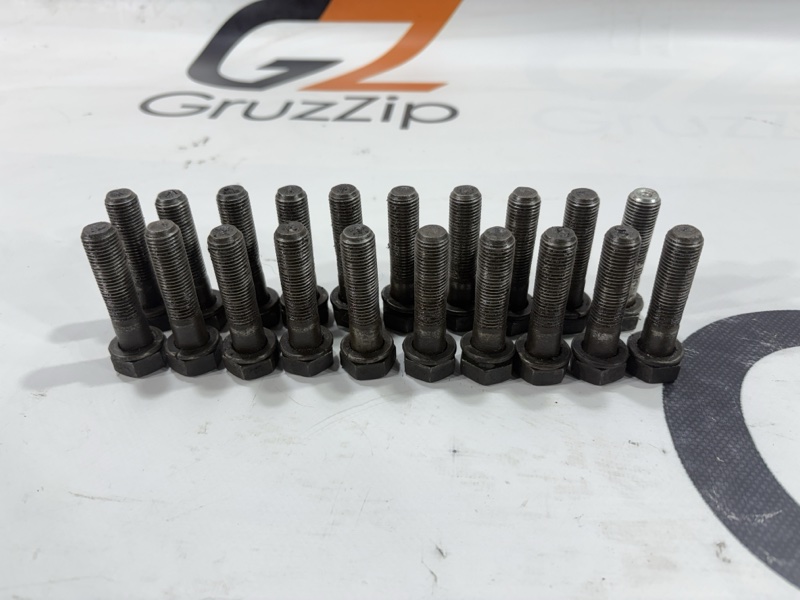 Болт полуоси Isuzu Giga CXZ81K2 10PE1 1998 (б/у)