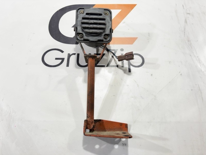 Сигнал Заднего ХОДА Isuzu Giga CXZ81K2 10PE1 1998 (б/у)