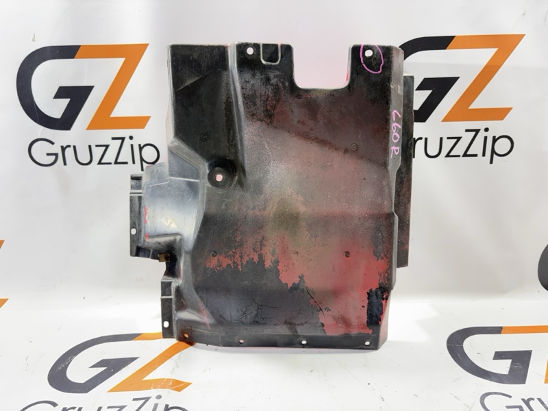 Подкрылок Isuzu Giga CYJ50W2 6WA1 1998 правый (б/у)