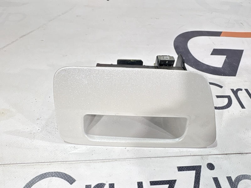 Ручка двери багажника Toyota Land Cruiser Prado GRJ120W 1GR-FE 2008 задняя (б/у)