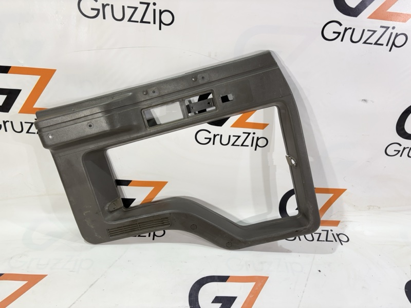 Обшивка двери Isuzu Giga CXZ72 12PD1 1992 левая (б/у)