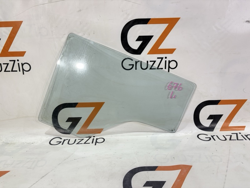 Стекло двери Isuzu Giga CXZ72 12PD1 1992 левое (б/у)