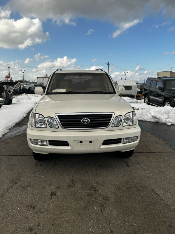 Автомобиль Toyota Land Cruiser Cygnus UZJ100W 2UZ-FE 2000 года в разбор