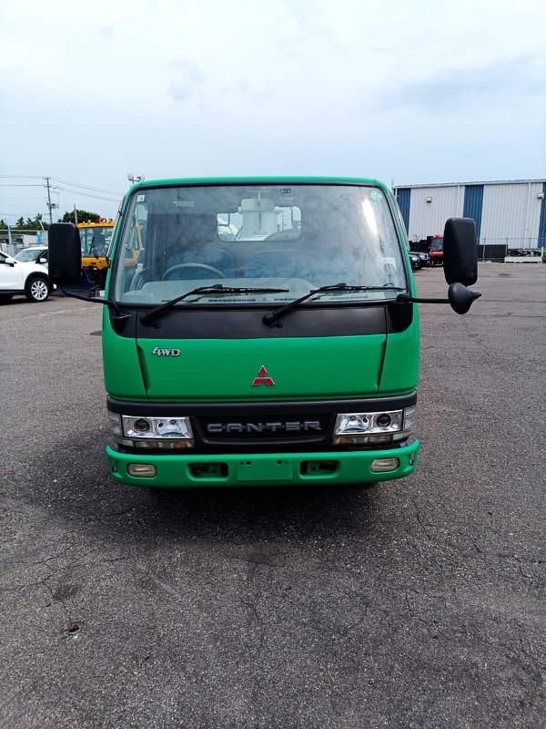 Автомобиль Mitsubishi Fuso Canter FG50 4M51 2001 года в разбор